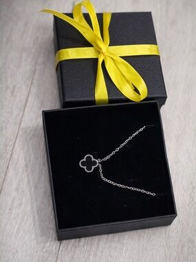 Urban.Luxe Black Luxury Style Clover Pendant Necklace NWT